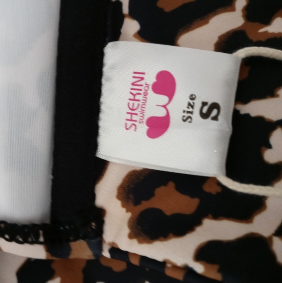 NWT SHEKINI. Tie Front Bikini Top Size S - Picture 5 of 6